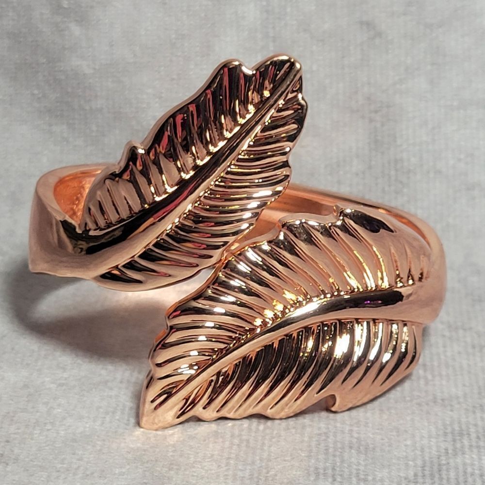 Bypass Bangle Bracelet in Rosetone‎